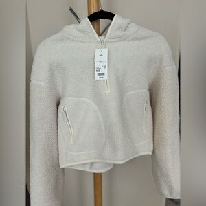 Uniqlo NWT Outer Fleece Half-Zip Pullover